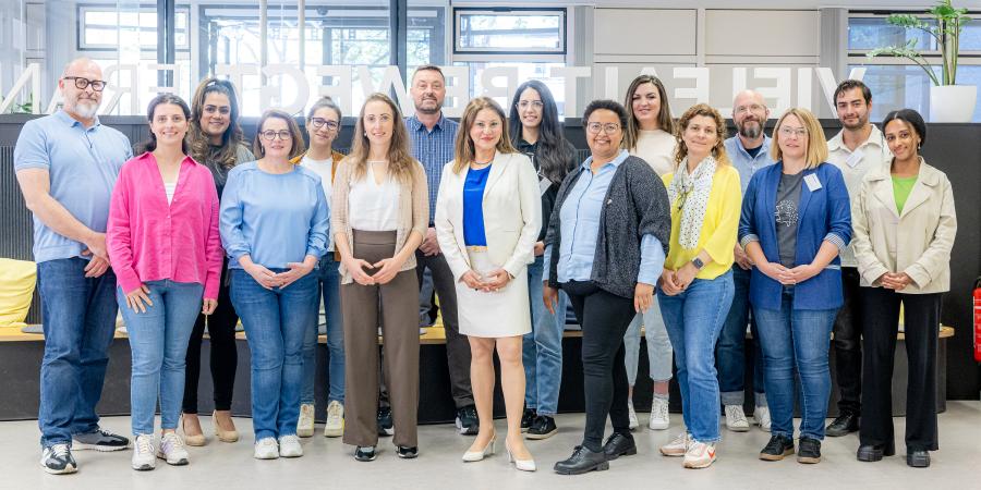 Photograph of the Group with Mayor Dr Eskandari-Grünberg